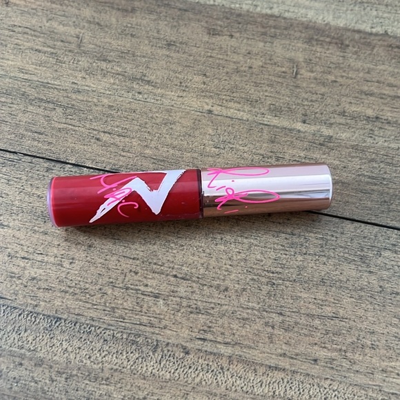 Mac Riri woo limited edition lipglass lipgloss - Picture 2 of 2